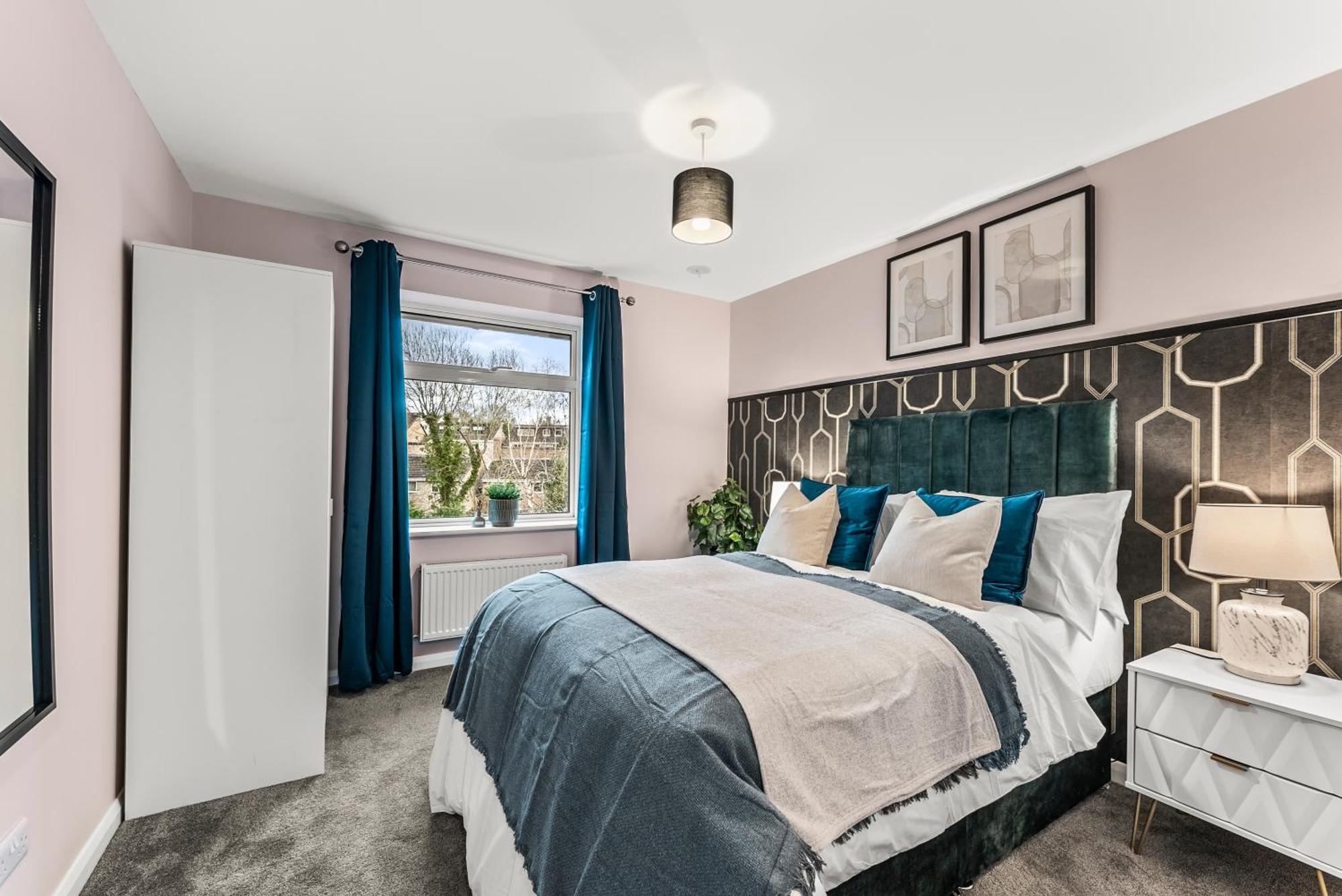 Elegant Retreat In Cheltenham - Garden & Parking Included Exterior photo